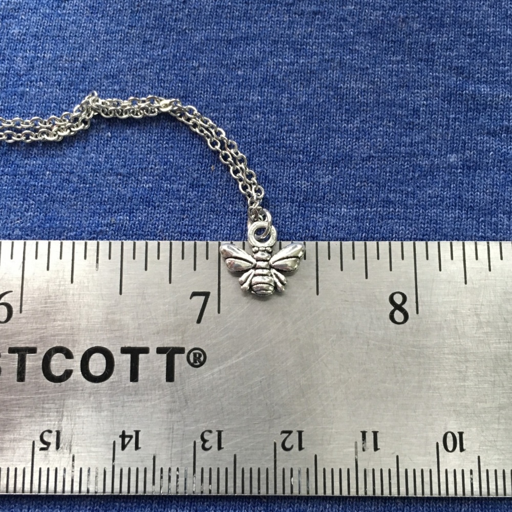 ๐ Dainty Bee Necklace Tibetan Silver ๐ 4for$20 - Picture 2 of 4
